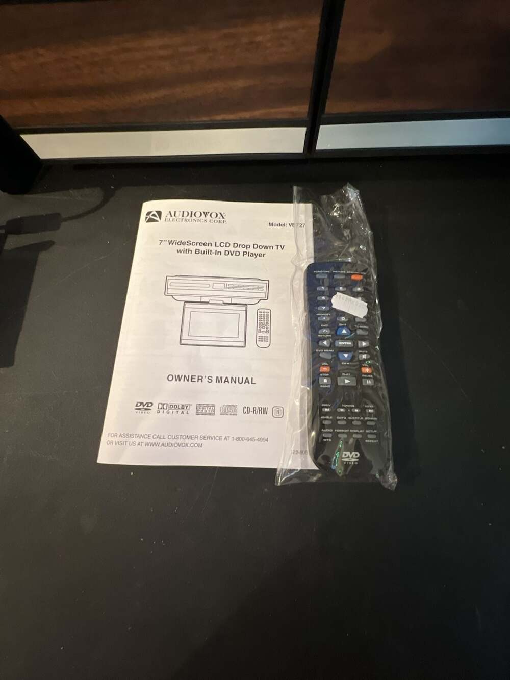 Audiovox VE727 7" Widescreen LCD Drop Down TV Owner's Manual and Remote Control